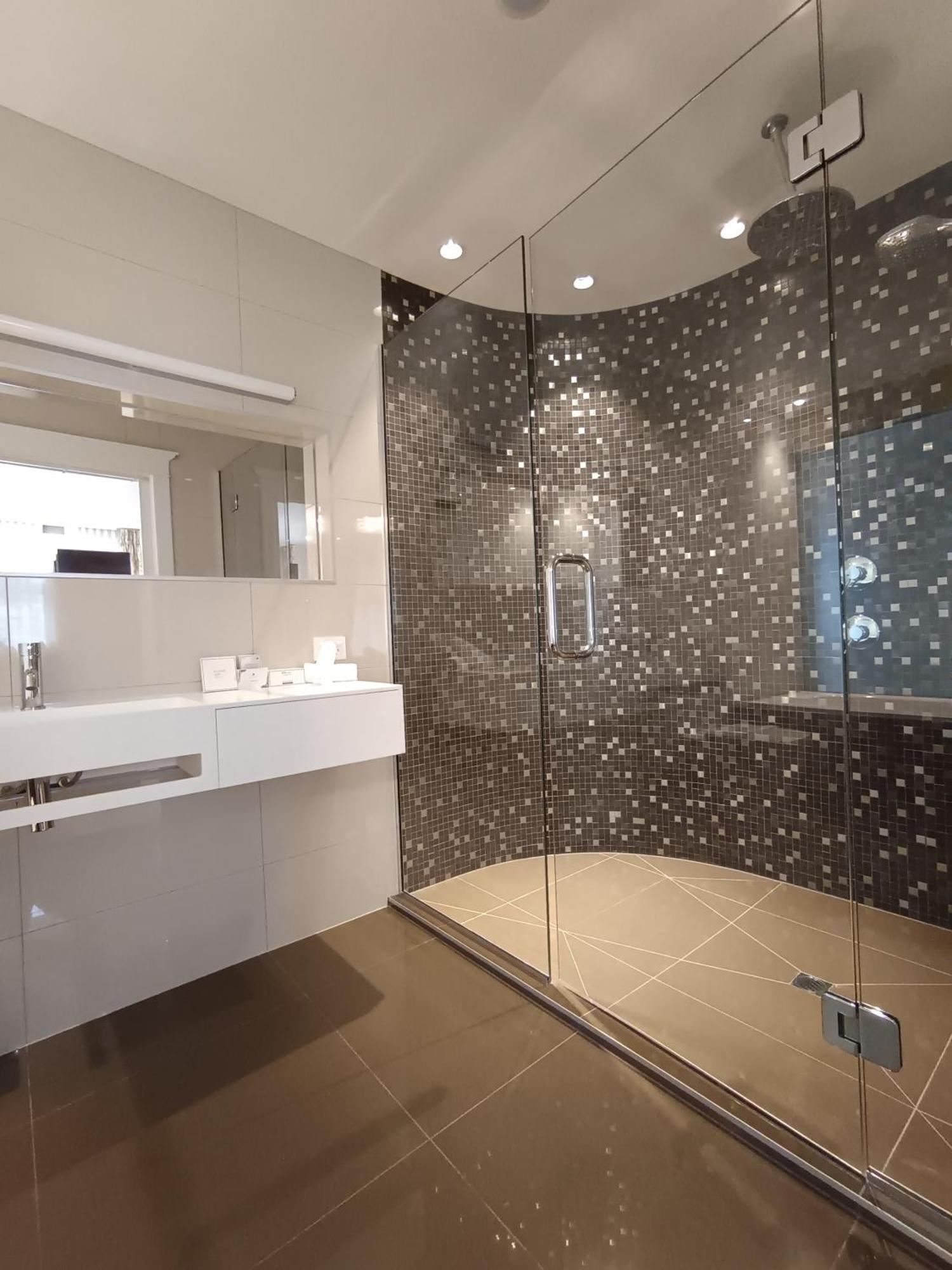 Hackthorne Gardens Luxury Accommodation Крайстчърч Екстериор снимка